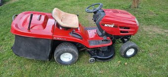 Zahradní traktor traktůrek MTD - 2