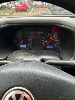 VW Transporter 2.5 benzin - 2