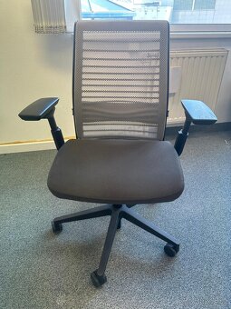 Kancelářské židle Steelcase Think - 2