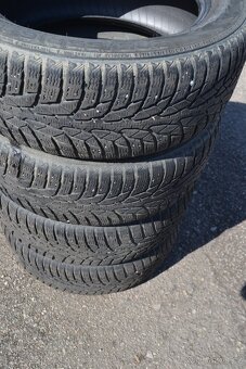 4ks zimní 205/55R16 Nokian WR D4 – 5.4 až 5.7mm. - 2