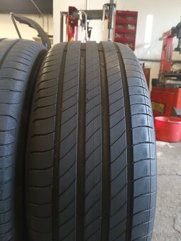 2xletní pneu 225/55/18. Michelin. - 2