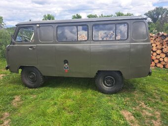 UAZ 452 - 2