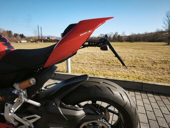 Ducati Panigale V2 - 2