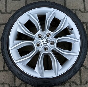 Originál sada disků Škoda Karoq 5x112 R19 Crater - 2