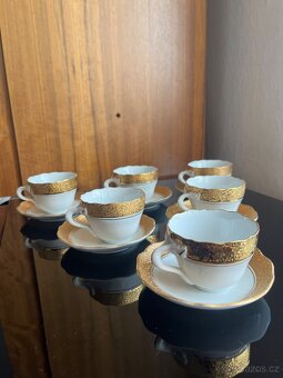 Originální sada porcelánu se zlatým dekorem - 2