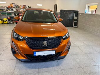 PEUGEOT 2008 1.2BA 96KW ALLURE ČR SERVISKA NAJ.POUZE 13500KM - 2