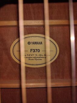 Prodám akustickou kytaru Yamaha F 370 - 2