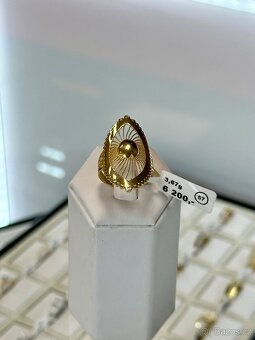 Zlatý prsten 3,67g (1690 Kč/g) - 2
