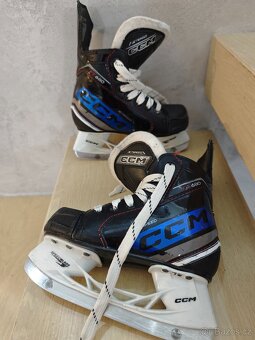 Hokejové brusle CCM jetspeed FT 680 vel 29,5 - 2