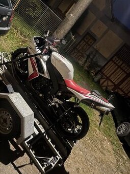 Rozprodam Yamaha R1 07-08 Rn19 na nahradni dily - 2