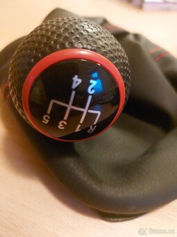 Nové hlavice řadící páky. - 2