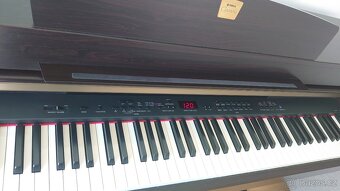 Digitální piano Yamaha Clavinova CLP-330 - 2
