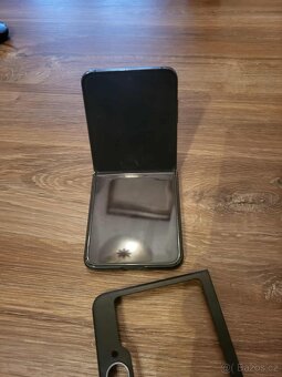 Galaxy Z Flip 5 - 2