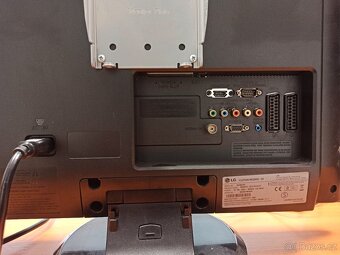 TV-Monitor Samsung vhodné na chatu. - 2