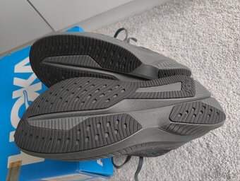 Běžecké boty HOKA Mach 6 - nové - 2