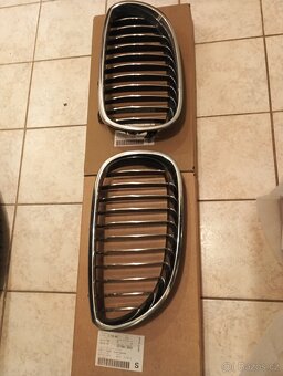 BMW Orig.pro e60, e61. Přední mřížky na chladič - 2