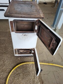 Staré kamna retro - 2