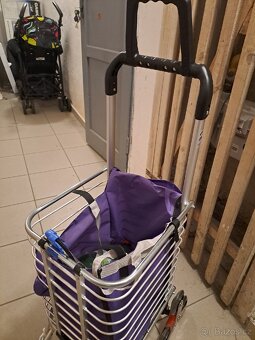 Vozík na kolečkách - 2