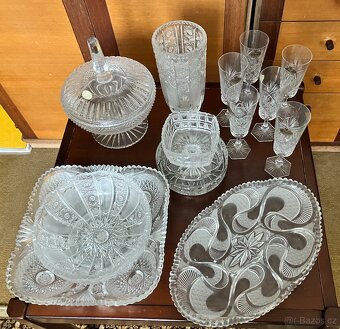 Broušené sklo 7 ks plus 6 skleniček - 2