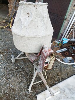 Stavební míchačka - 2