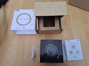 MOES Zigbee chytrá zásuvka - Černá - 2