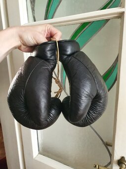 Staré boxerské rukavice - 2