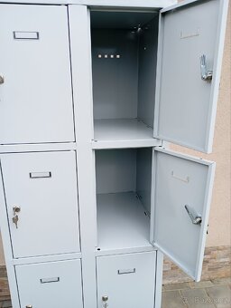 Plechová skříň 8 boxů -I - 2