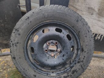 Komplet kola 15 rozteč 5x100 na Octavia. Golf - 2