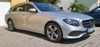 MB E220d W213 4Matic kombi panorama Webasto tažné +DPH - 2