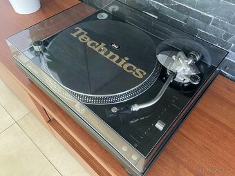 Technics 1200 - 2