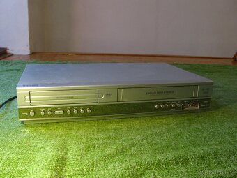 Philips DVD VHS přehrávač kombo DVP3100V - 2