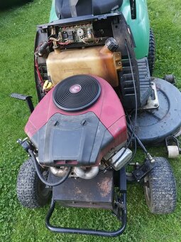 Zahradní traktůrek motor Briggs&stratton 20 hp - 2