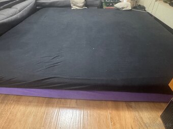 Postel 200x200 + matrace + stul - 2