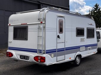 Hobby DeLuxe 440 SF/NOSIČ/2006/1.350KG/4MÍSTA - 2