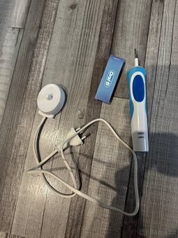 Elektricky kartacek Oral B - 2