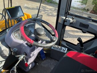 Kloubový nakladač CR20H, kolový nakladač 2000 kg - 2