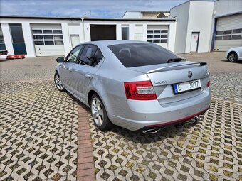 Škoda Octavia 2,0 TSI DSG RS (2013) - 2
