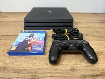 Playstation 4 Pro 1TB +1.hra - 2