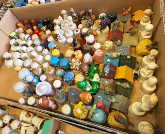 Obří sbírka sběratelských náprstků - 7200 kusů - 2