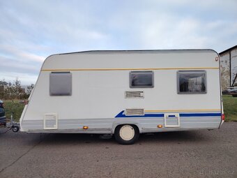 Bürstner Ventana 450-mover, předstan, francouzská postel - 2