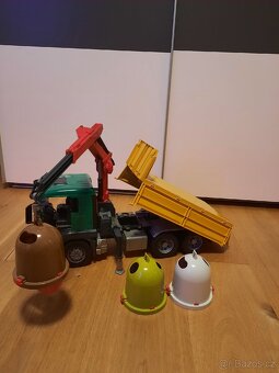 Bruder nákladní auto MAN se třemi popelnicemi - 2