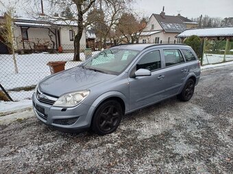 Benzínová Opel Astra 1.8 ..16V Tempomat - 2