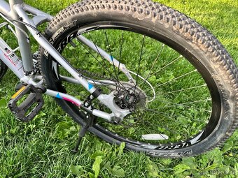 Dámské / juniorské horské kolo 15 26" - 2