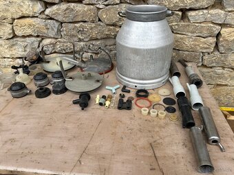 Dojící zařízení, dojička - 2