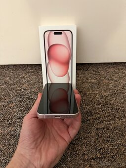 Apple iPhone 15 128gb Pink. TOP stav. - 2