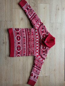 Teplý svetr  velikost 122/128 - 2