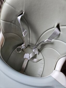 detska jidelni zidlicka - 2