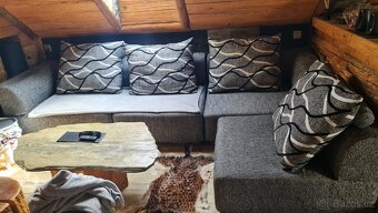 Sedačka s polštáři - 2