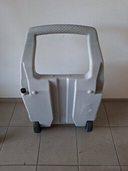 Nádrž na odpadní vodu karavanů - 2