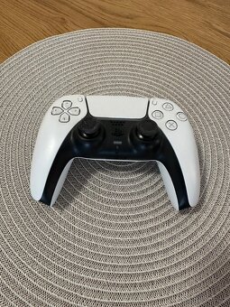 Rozbalený PlayStation 5 ovladač - 2
